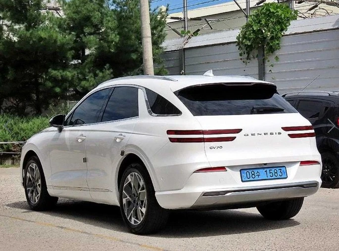 Genesis Gv70 Electric Fide GV70, 2022 — фото 3