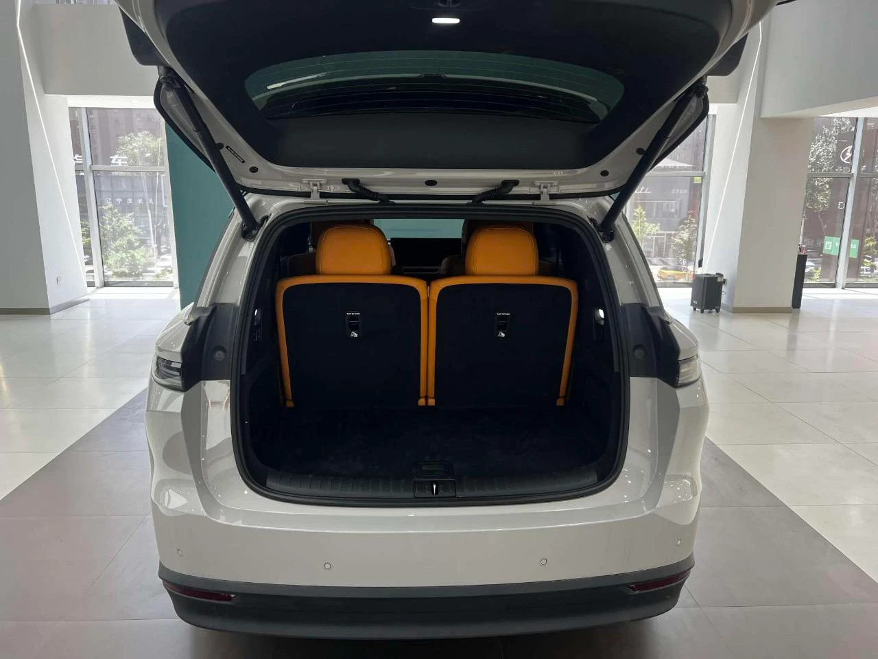 Li Auto ideal i8, 2025 — фото 3