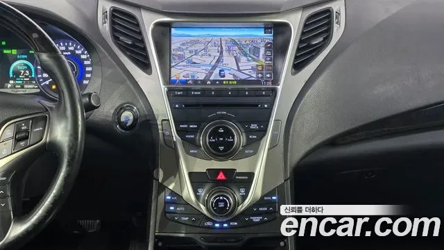 Hyundai Grandeur HG Hybrid, 2014 — фото 18