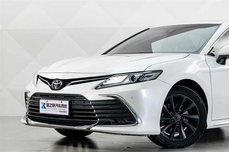 Toyota Camry, 2023 — фото 3