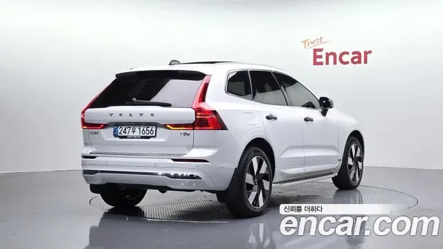 Volvo Xc60, 2025 — фото 2