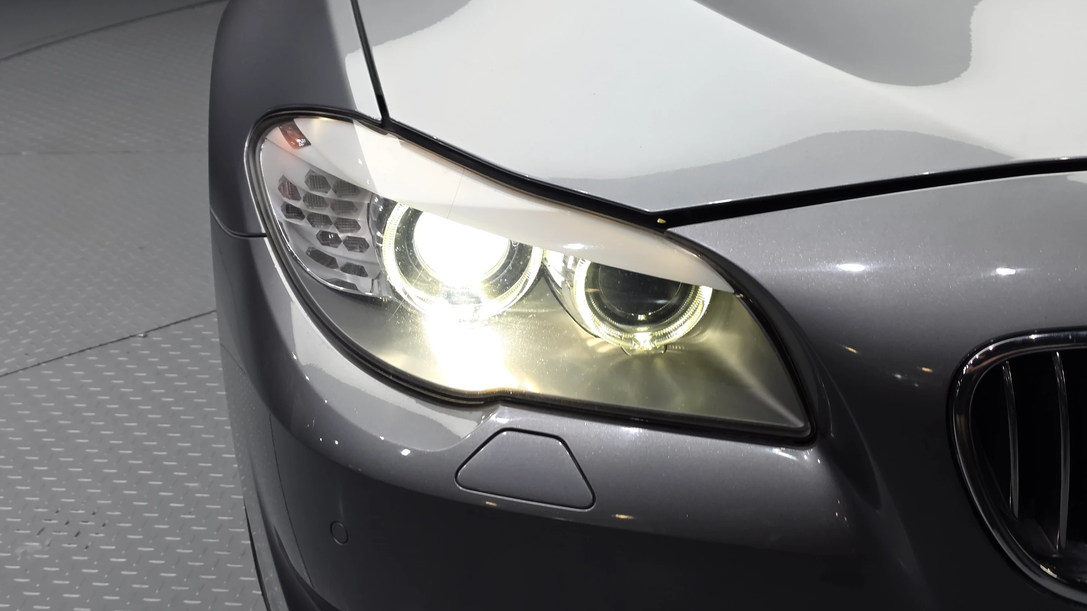 BMW 5-Series F10, 2012 — фото 23