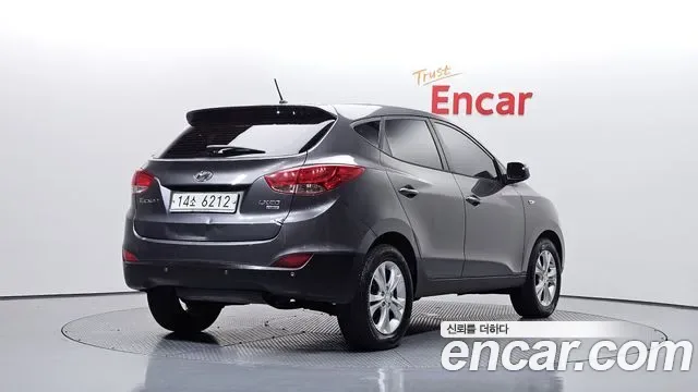 Hyundai Tucson ix, 2010 — фото 2