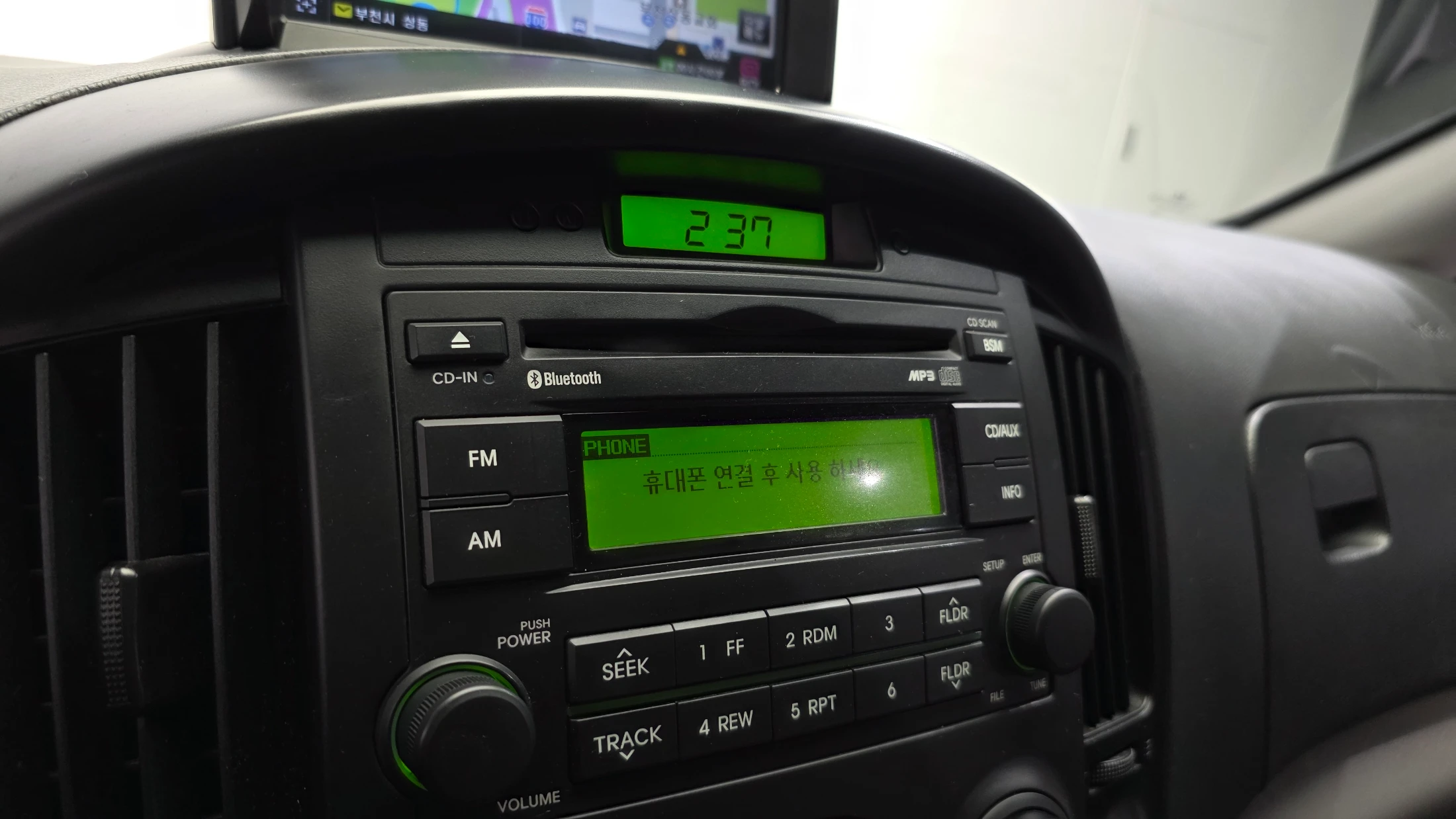 Hyundai Starex Grand Starex, 2012 — фото 17
