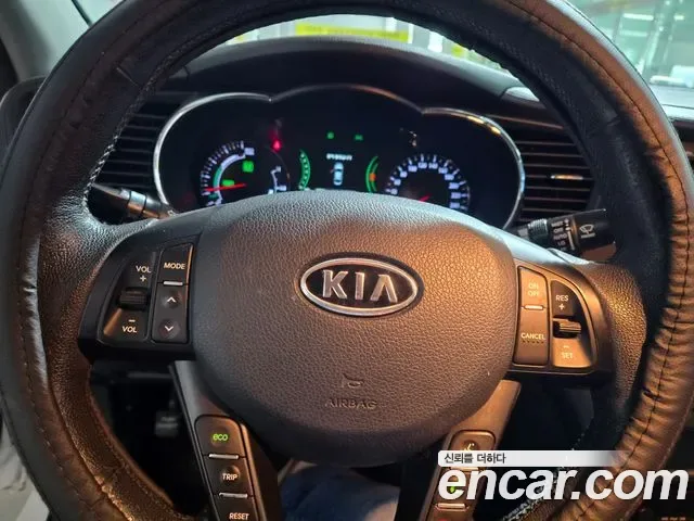 Kia K5 Hybrid, 2011 — фото 18