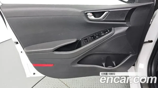 Hyundai Ioniq Ionic Electric, 2017 — фото 24