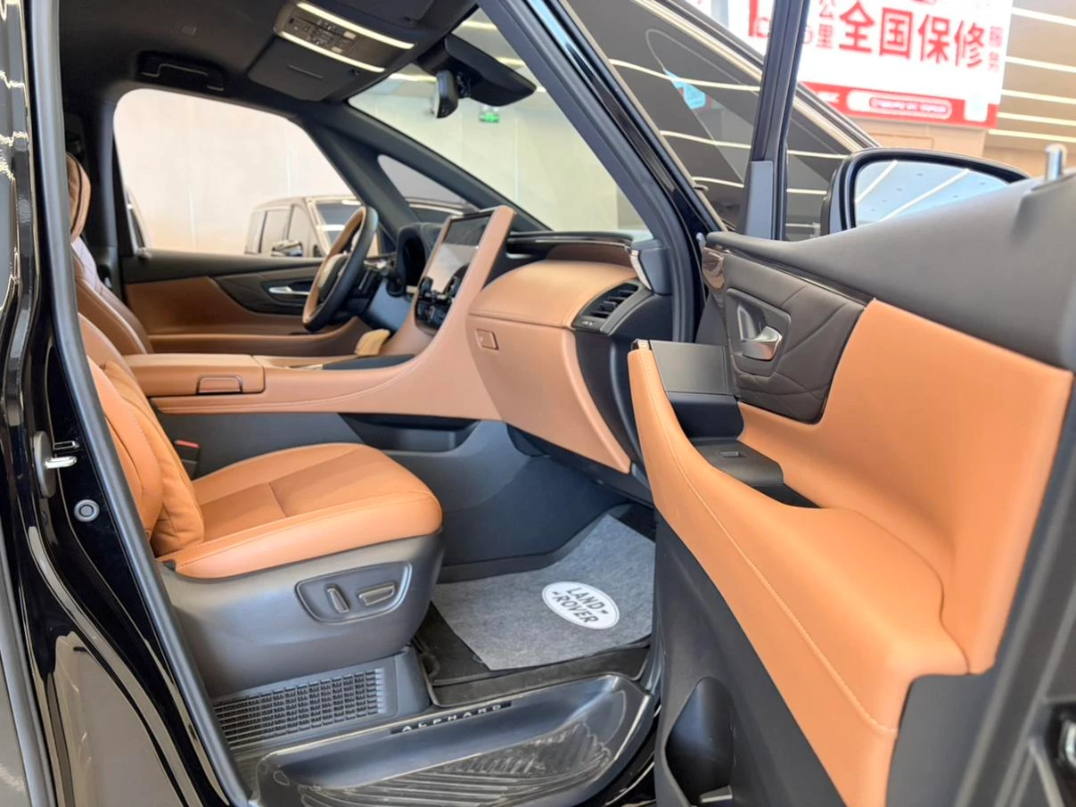 Toyota Elfa, 2025 — фото 18