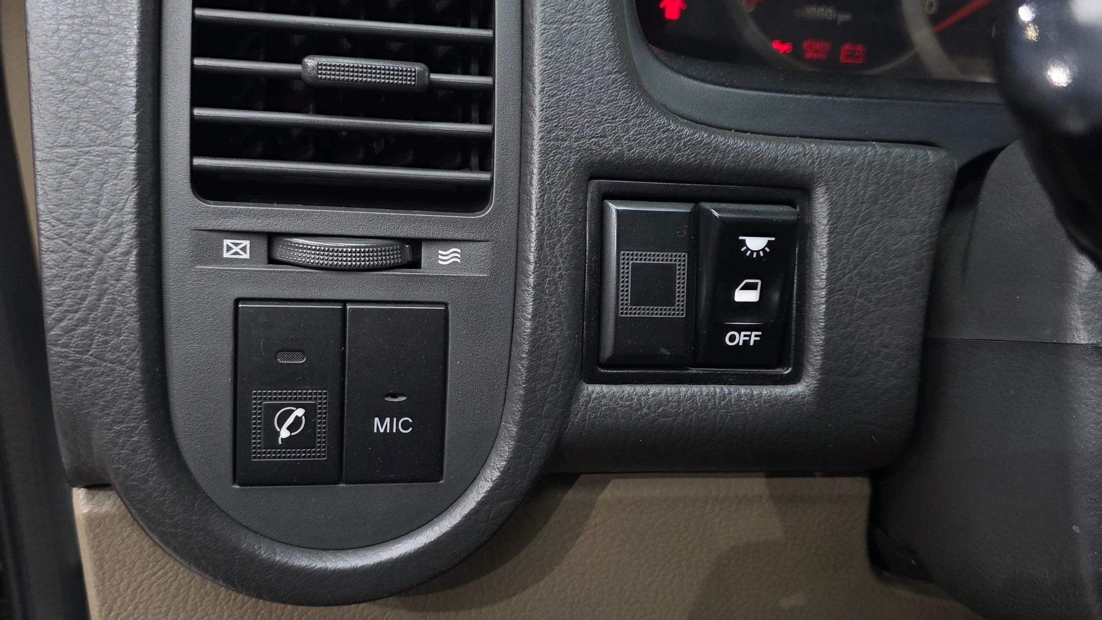 Kia Canival Carnival II, 2003 — фото 13