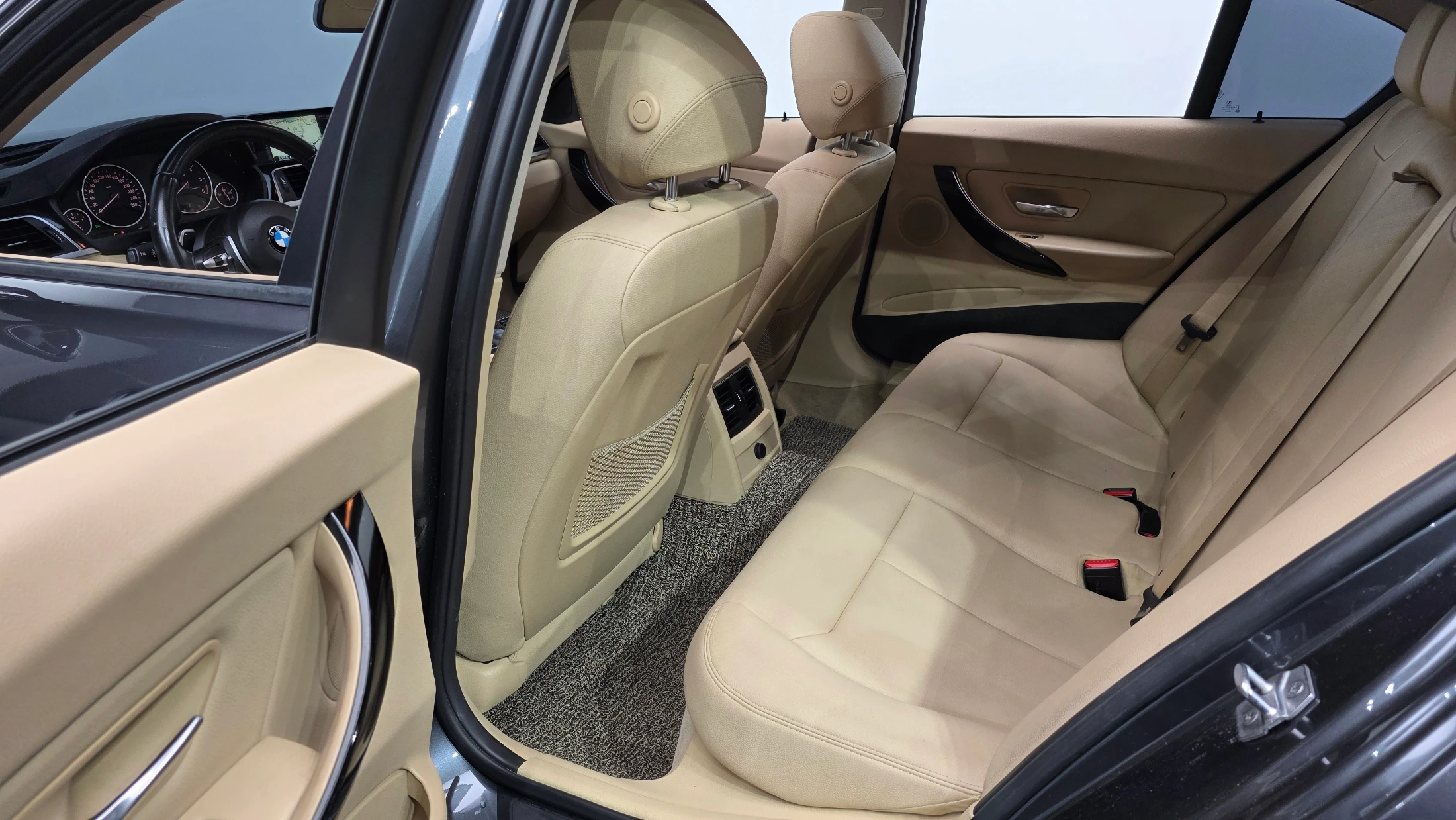 BMW 3-Series F30, 2015 — фото 12