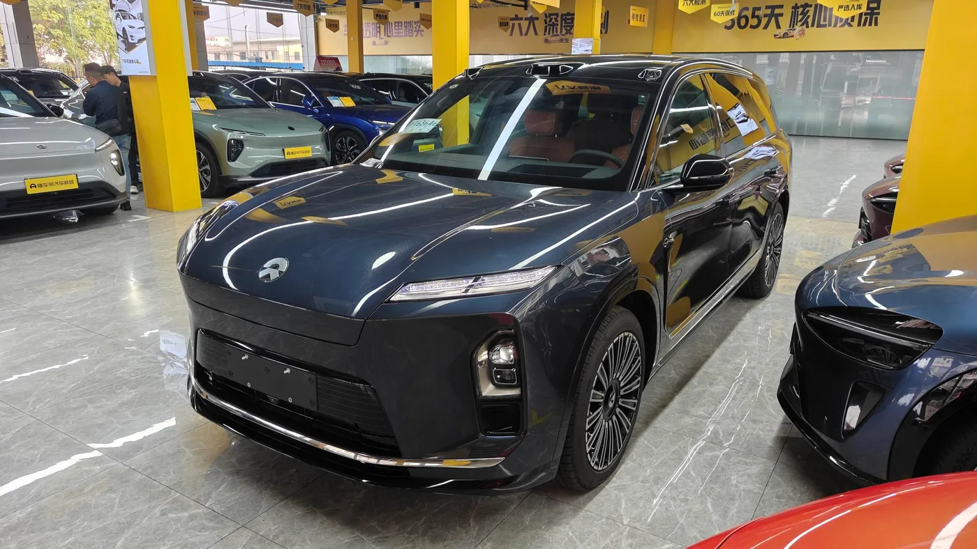 NIO ES8