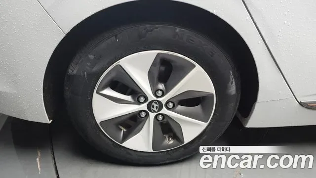 Hyundai Ioniq Ionic Electric, 2016 — фото 5