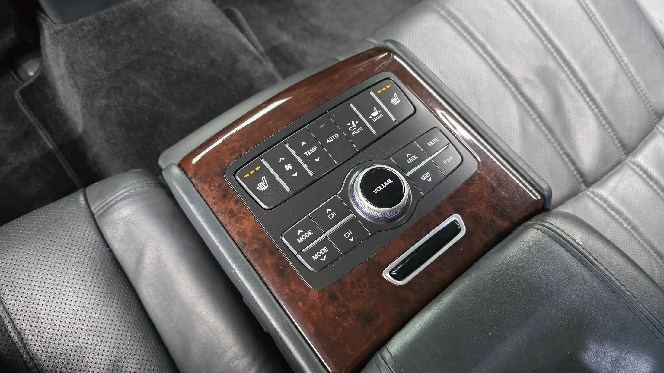 Hyundai Equus, 2012 — фото 17