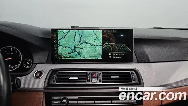 BMW 5-Series F10, 2013 — фото 15