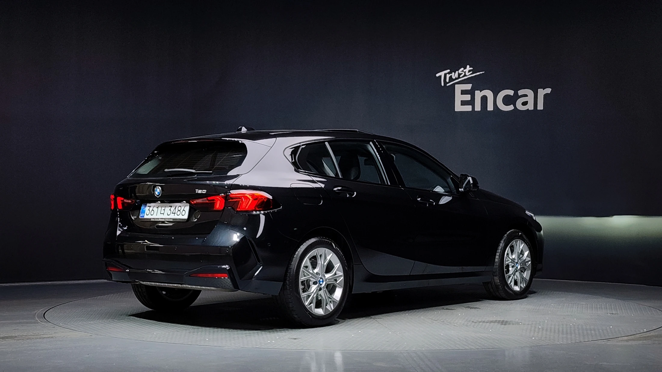 BMW 1-Series F70, 2025 — фото 2