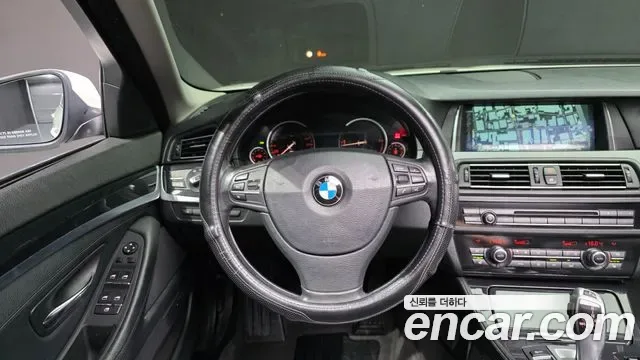 BMW 5-Series F10, 2013 — фото 12