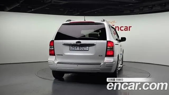 Kia Canival Carnival R, 2010 — фото 4