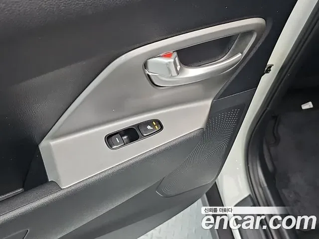Kia Niro Plus, 2022 — фото 13