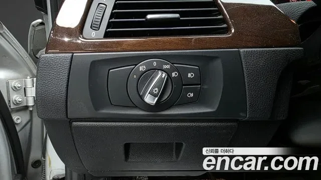 BMW 3-Series E90, 2011 — фото 16