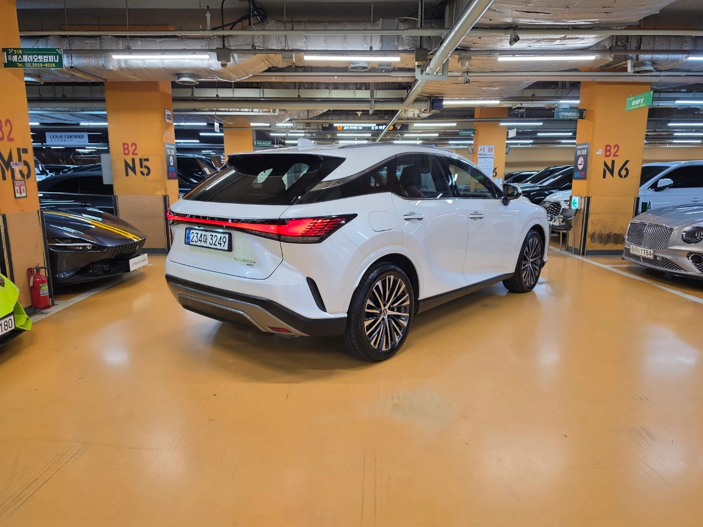 Lexus Rx Rx450h+, 2025 — фото 2