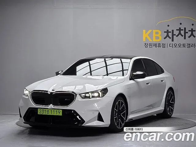 BMW M5 G90, 2025 — внешний вид автомобиля