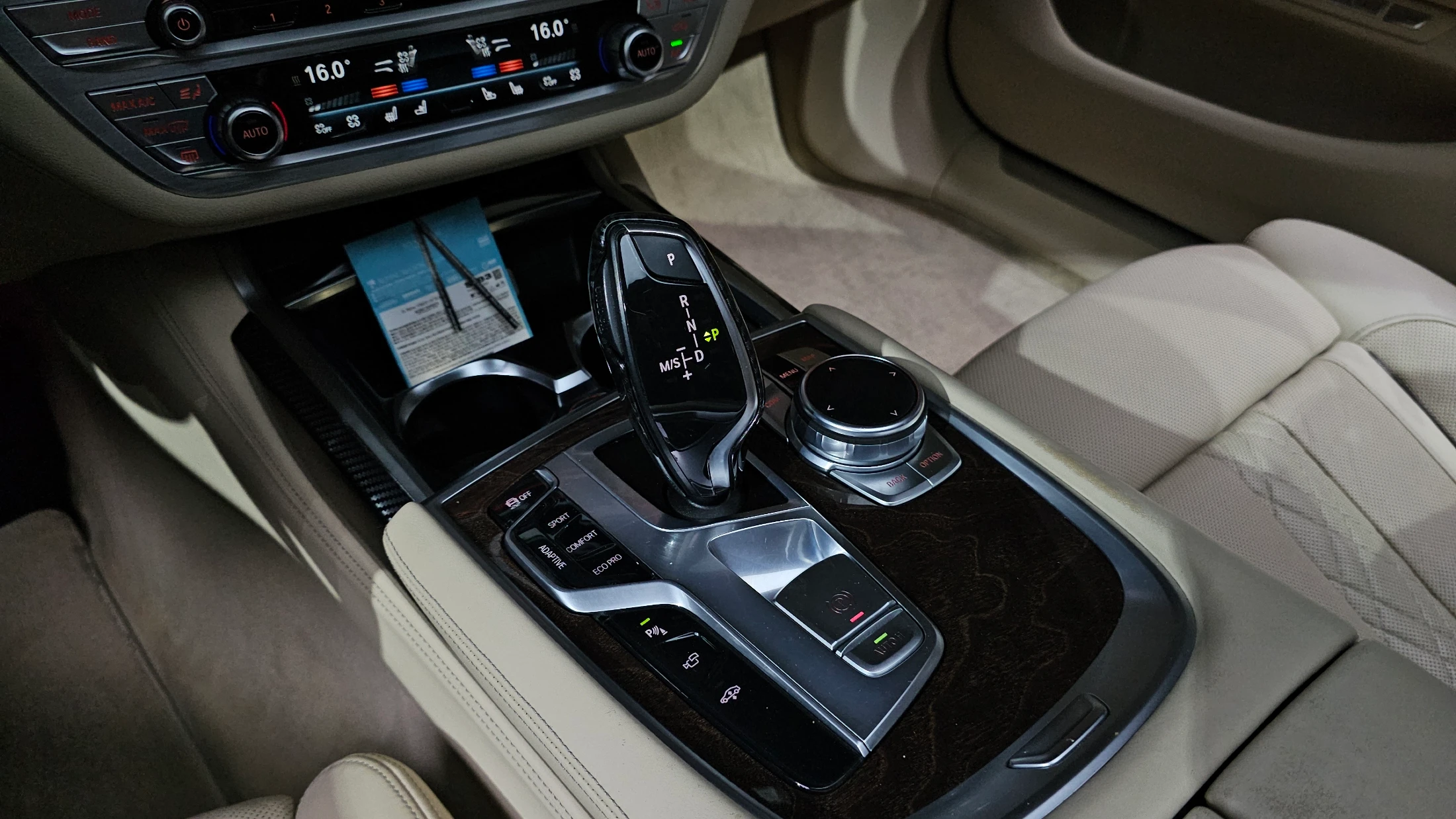 BMW 7-Series G11, 2015 — фото 9