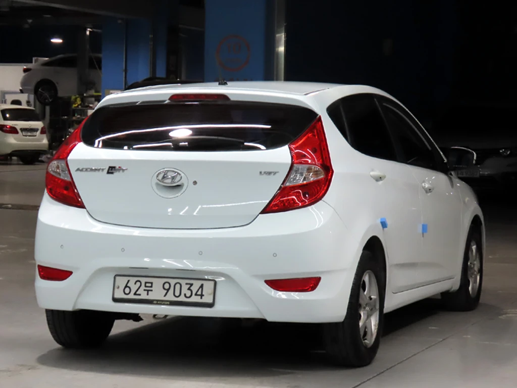 Hyundai Accent, 2012 — фото 4