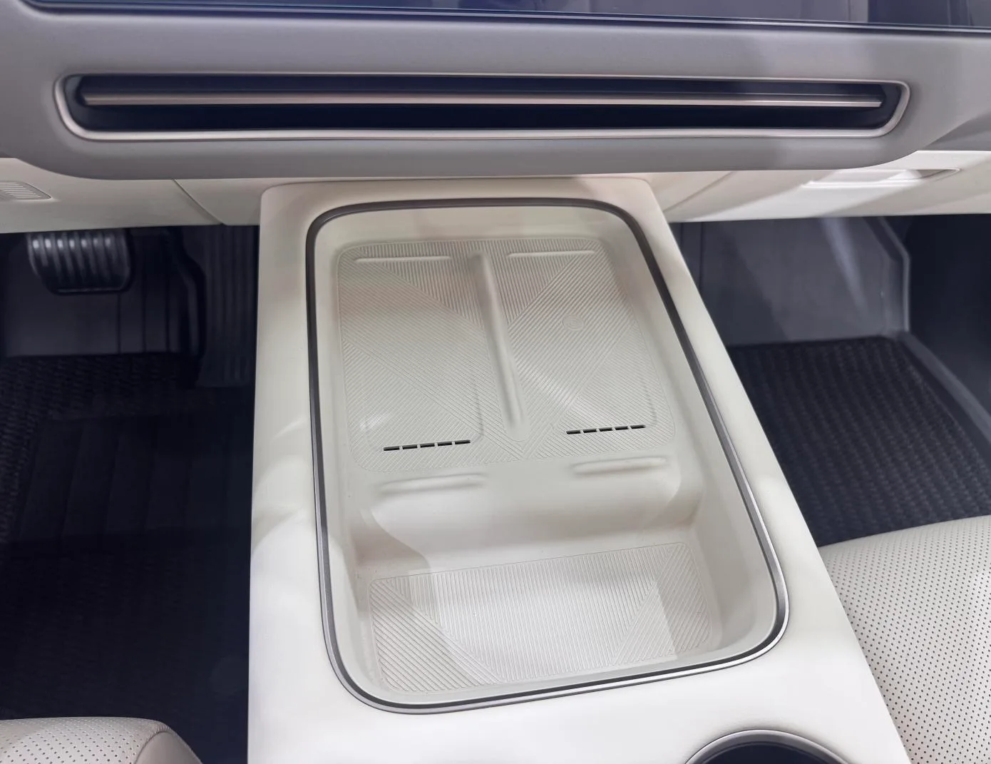 Li Auto ideal i8, 2025 — фото 18