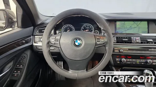 BMW 5-Series F10, 2013 — фото 13