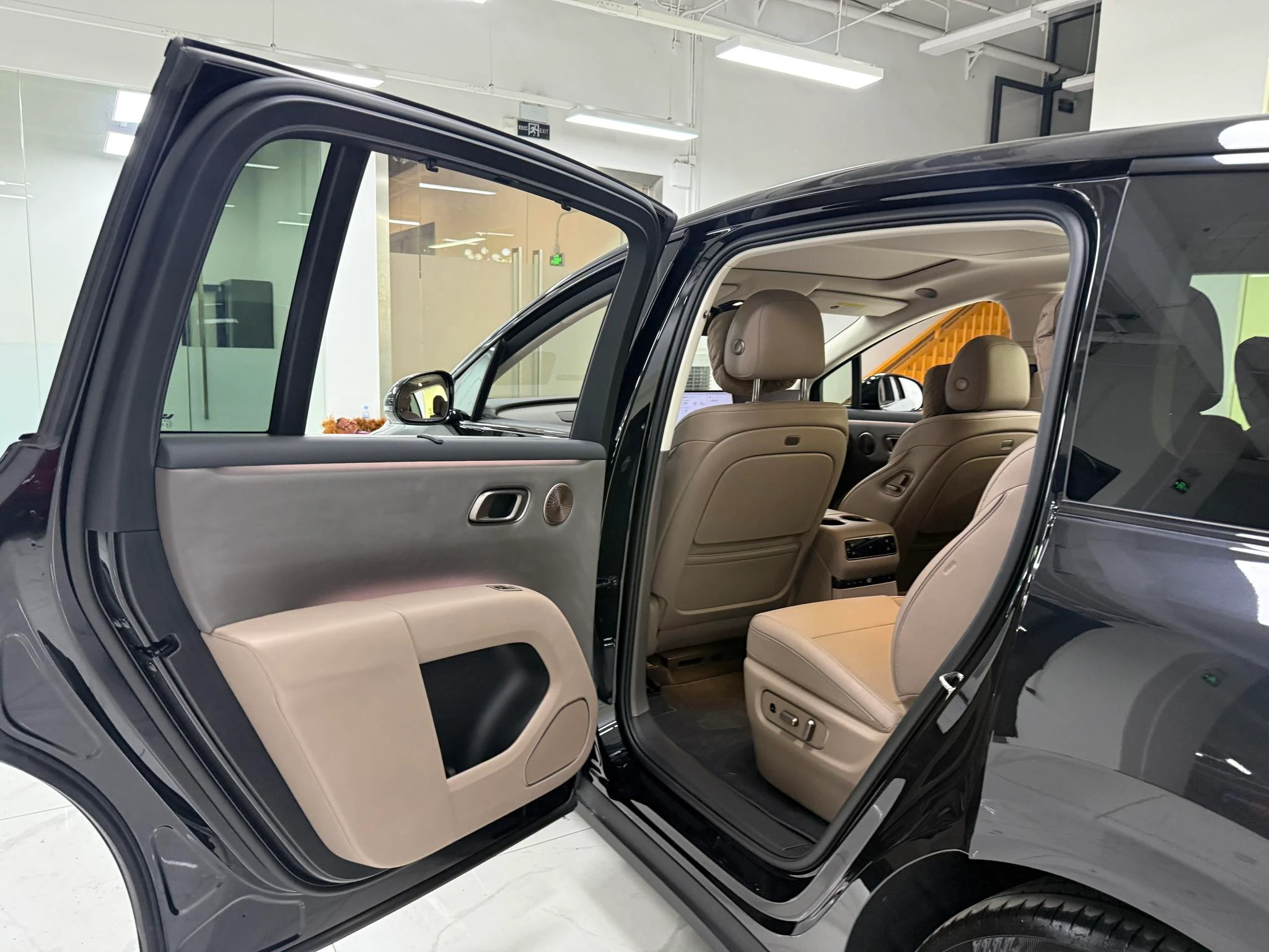 Li Auto ideal i8, 2025 — фото 13