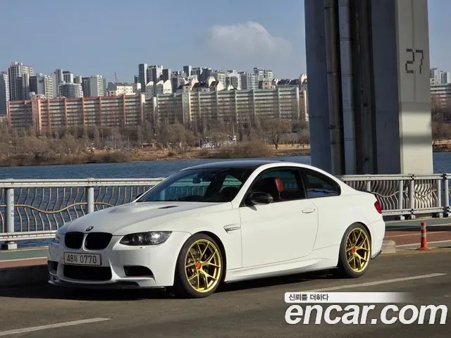 BMW M3 E90