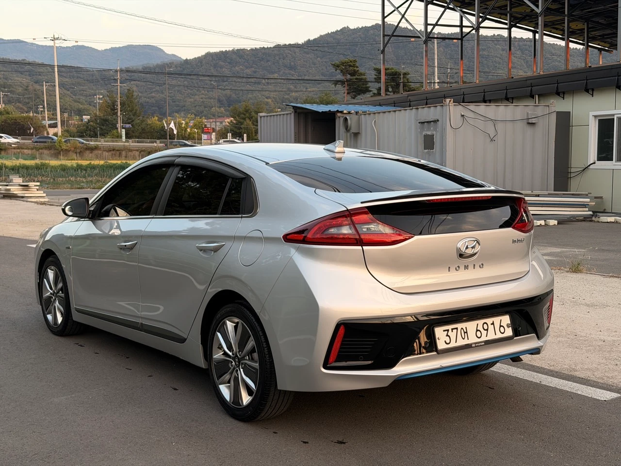 Hyundai Ioniq Ionic Hybrid, 2017 — фото 4