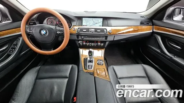 BMW 5-Series F10, 2010 — фото 7