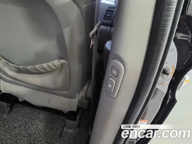 Kia Canival Grand Carnival, 2010 — фото 11