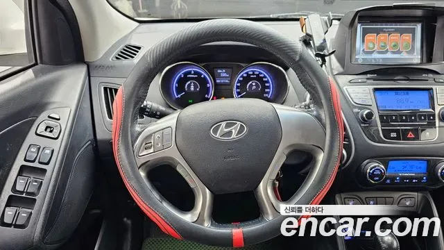 Hyundai Tucson ix, 2010 — фото 13