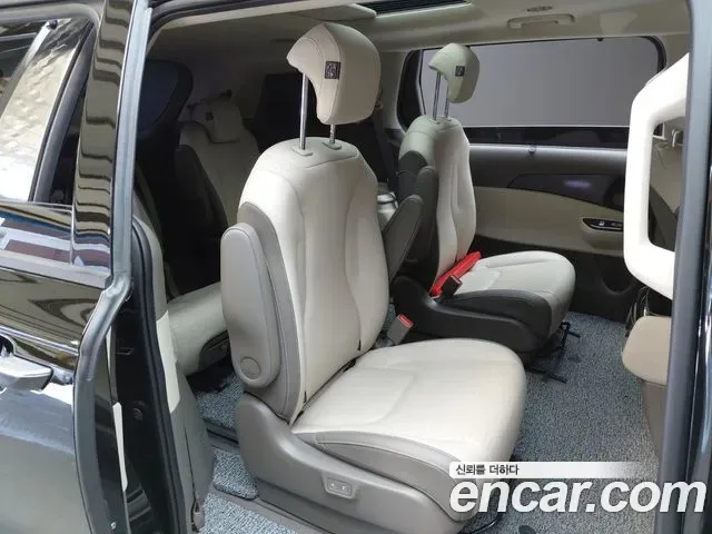 Kia Canival Carnival, 2022 — фото 11