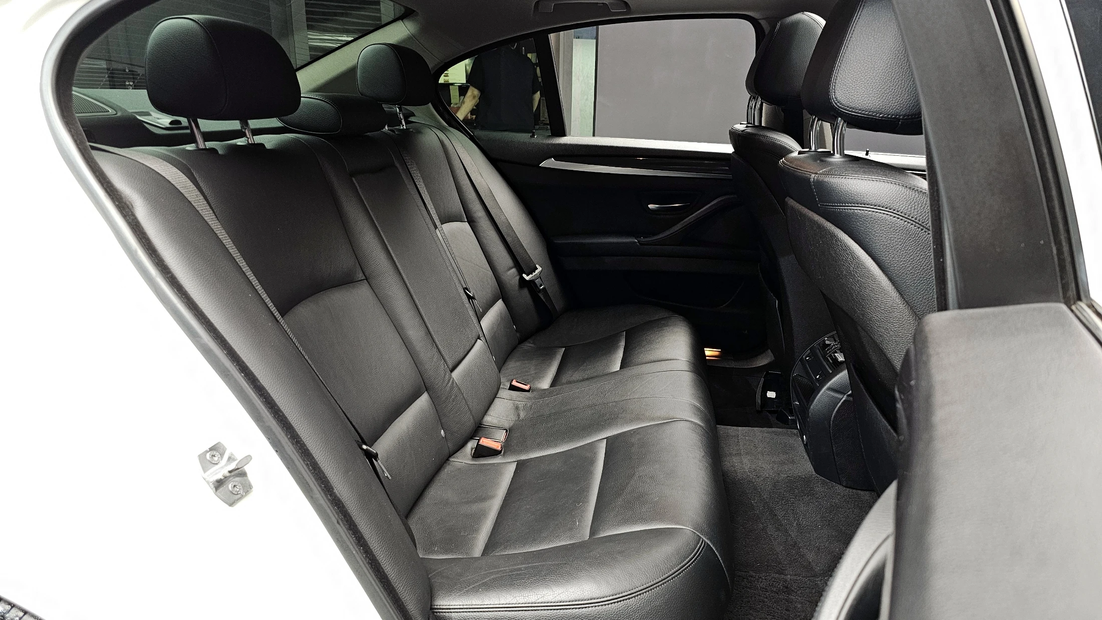 BMW 5-Series F10, 2013 — фото 12