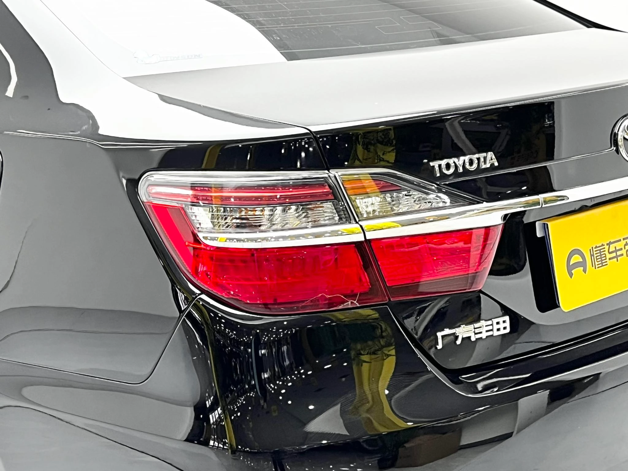 Toyota Camry, 2015 — фото 20