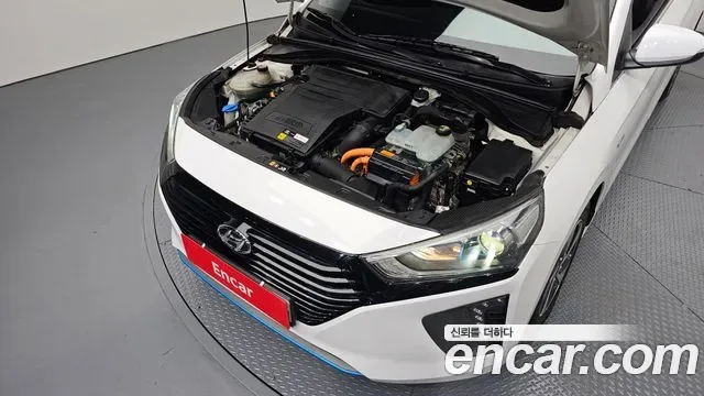 Hyundai Ioniq Ionic Hybrid, 2016 — фото 6