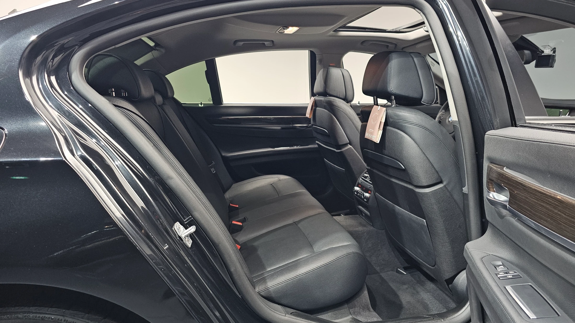 BMW 7-Series F01, 2013 — фото 11