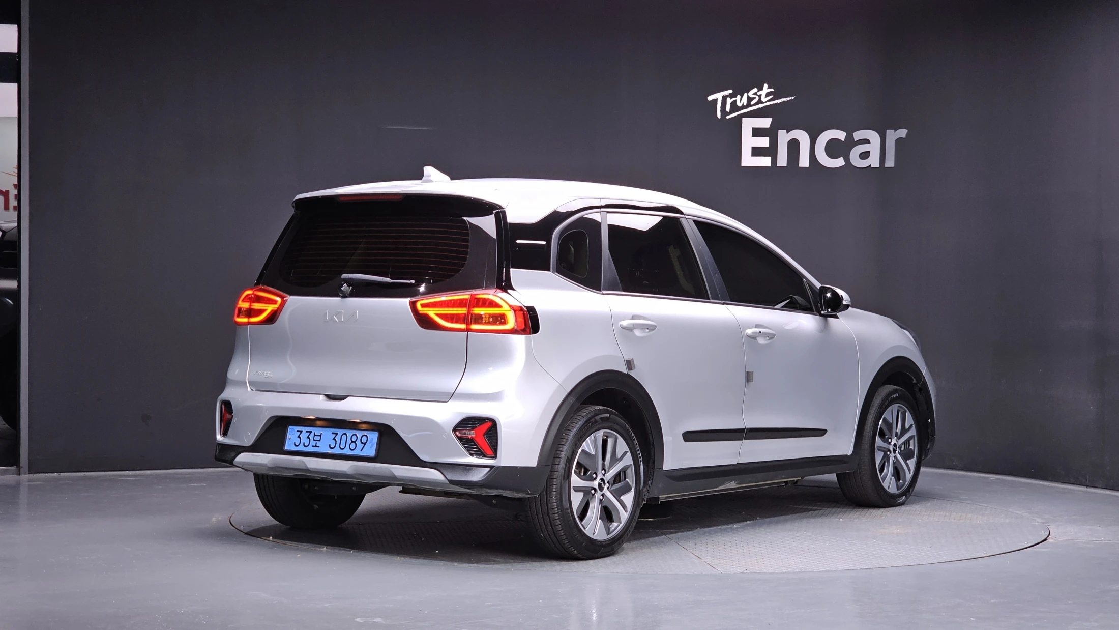 Kia Niro Plus, 2022 — фото 2