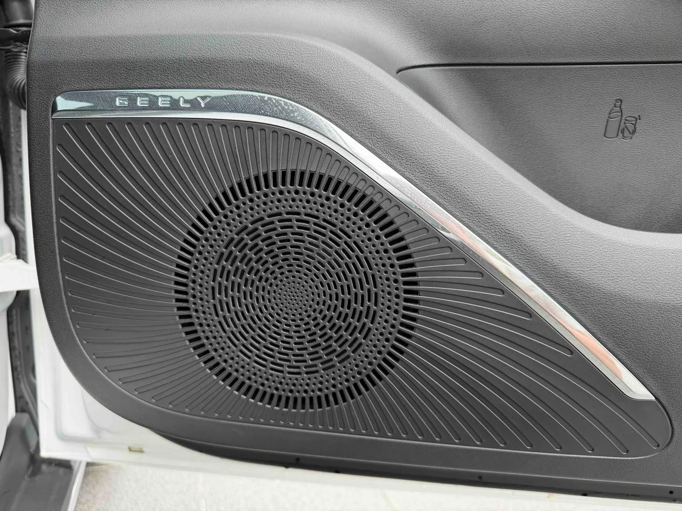 Geely emgrand, 2026 — фото 24