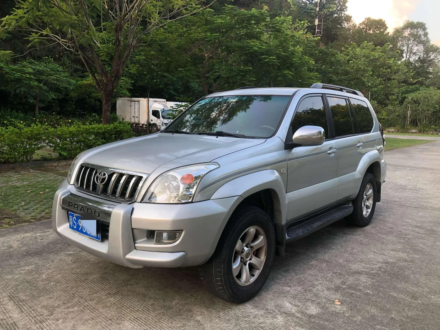 Toyota Prado (imported)