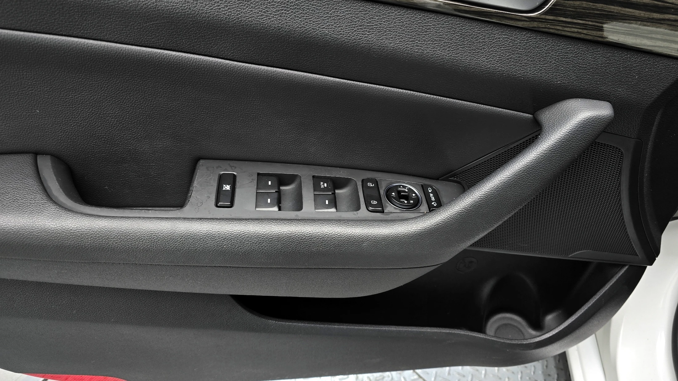 Hyundai Sonata LF Sonata, 2014 — фото 17