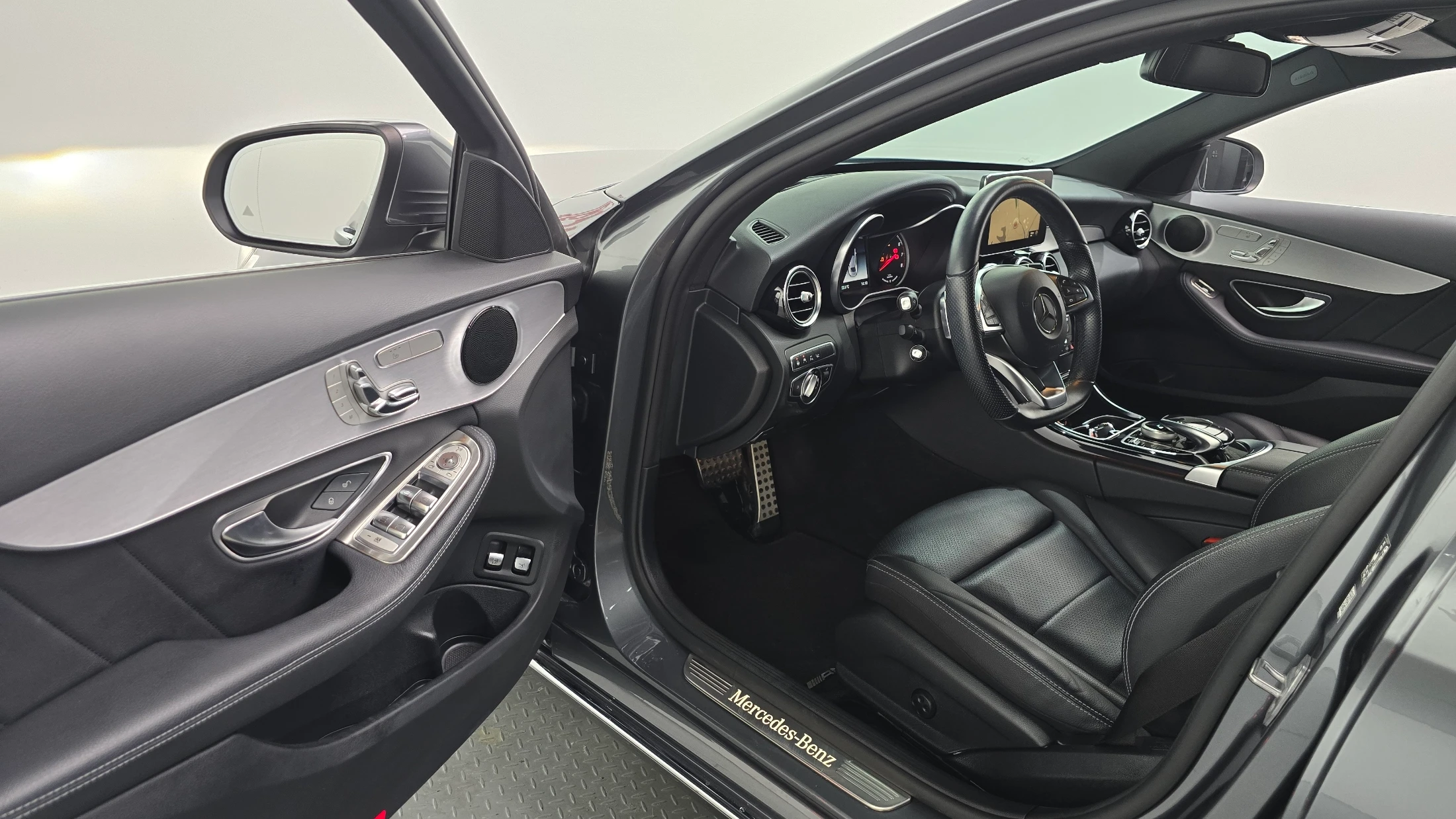 Mercedes-Benz C-Class W205, 2018 — фото 10