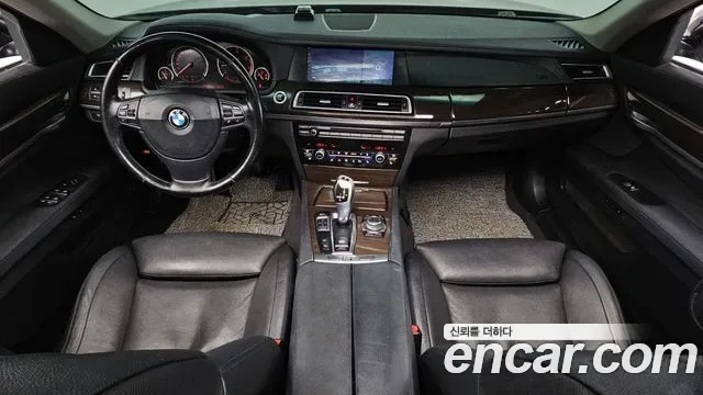 BMW 7-Series F01, 2011 — фото 7