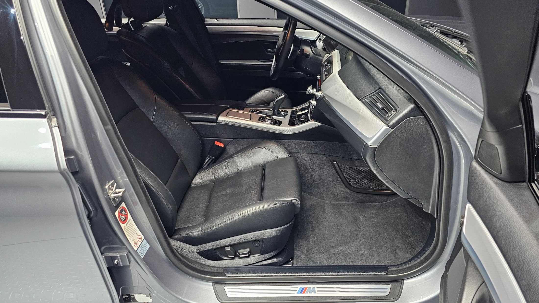 BMW 5-Series F10, 2012 — фото 11