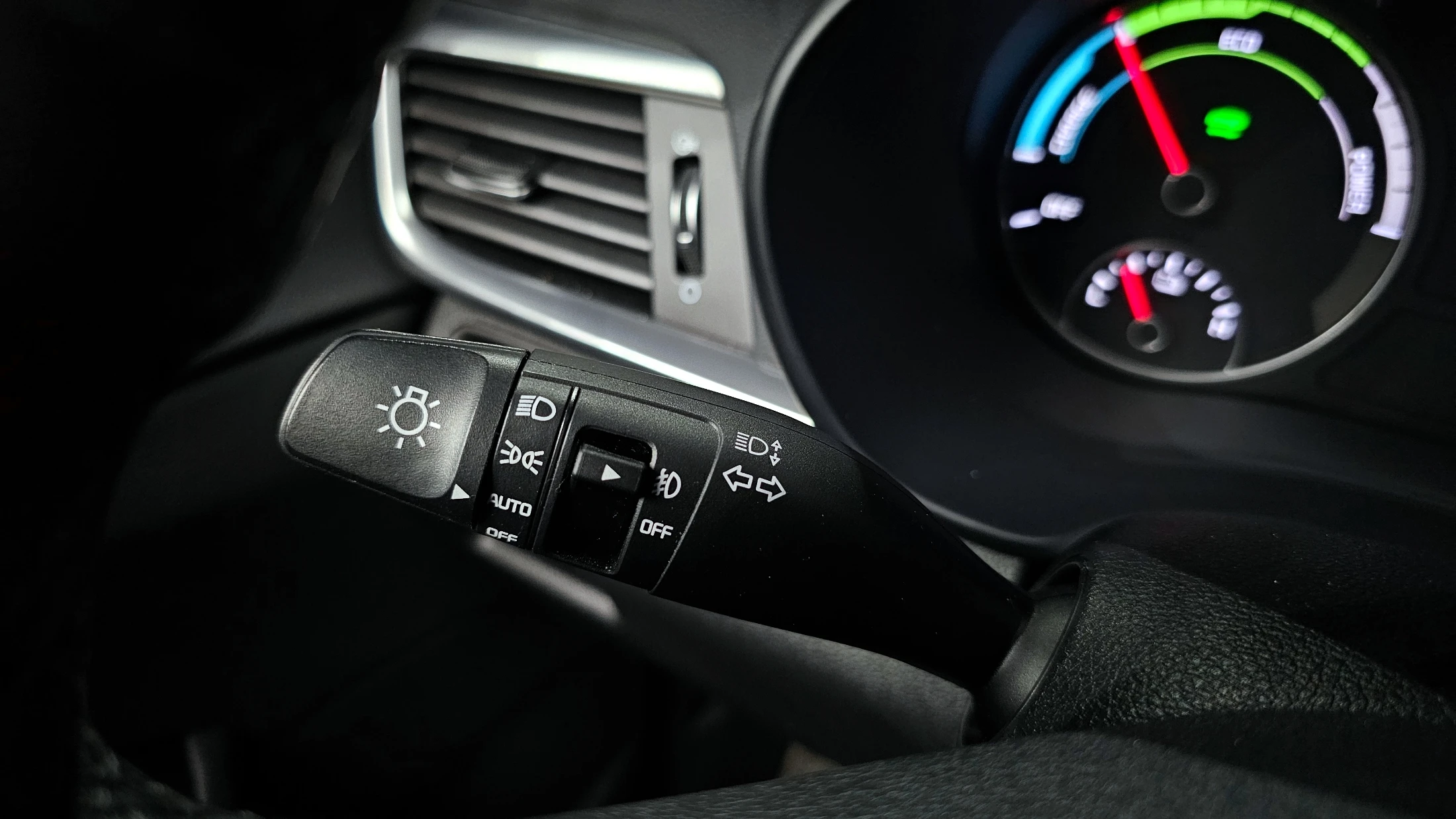 Kia K5 Hybrid, 2018 — фото 19