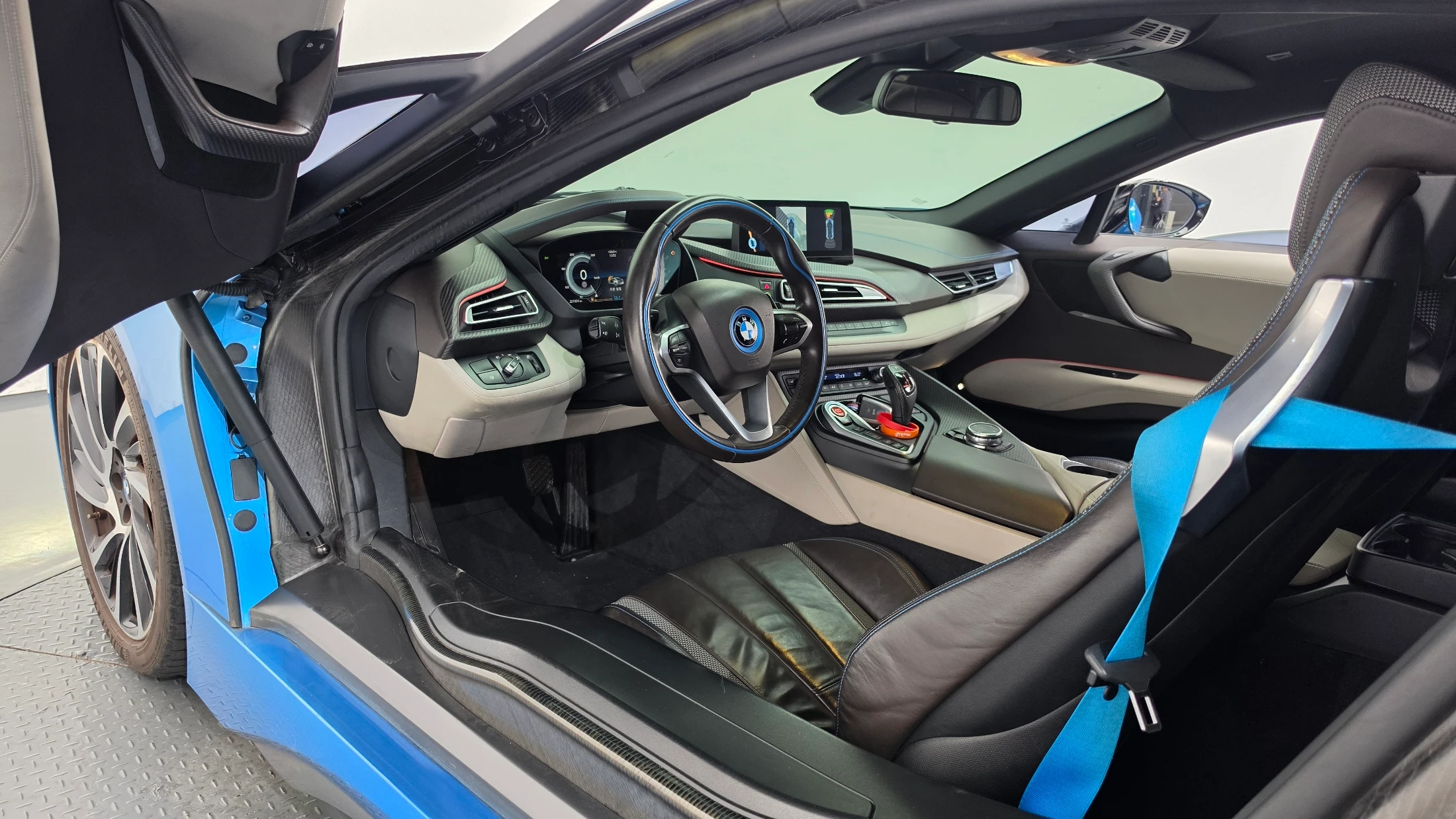 BMW I8, 2016 — фото 10