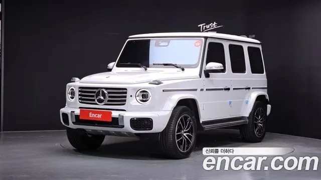 Mercedes-Benz G-Class W465