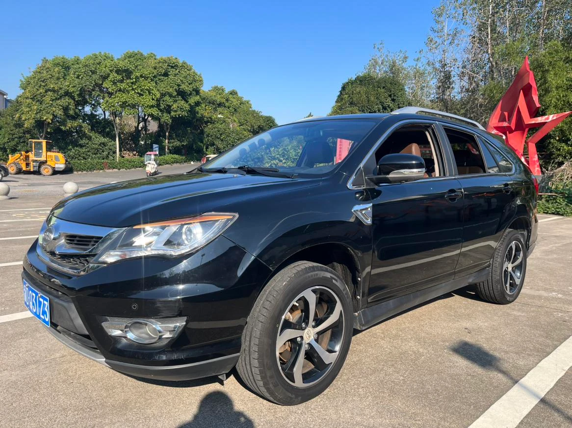 BYD S7